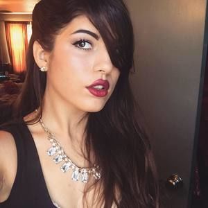 Meet your Posher, Melanie