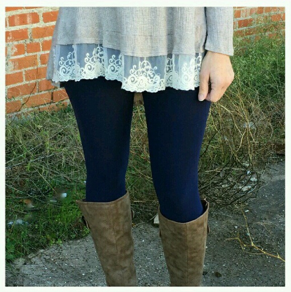 💙LAST ONE SALE💙 Ultra Soft Navy leggings!!
