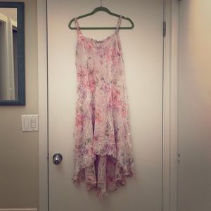 Floral cocktail dress brand name: Komsrov