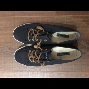 Sperry Sneakers