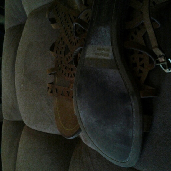 Sandals - Picture 3 of 3