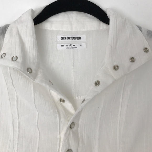 One teaspoon button up - Picture 2 of 3