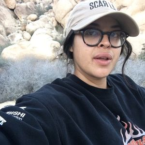 Meet your Posher, Helen