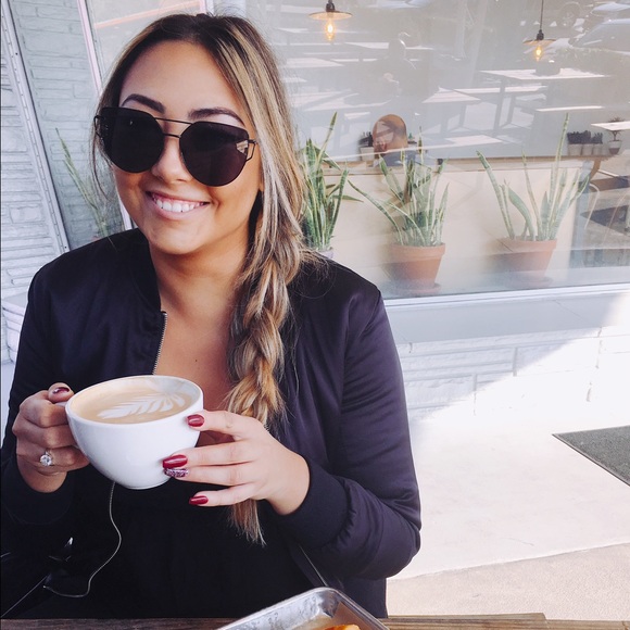 Meet your Posher, Ash