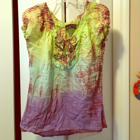 women's green and purple scoop neck top
