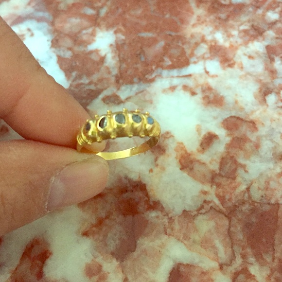 Jewelry - Beautiful sapphire ring from Thailand