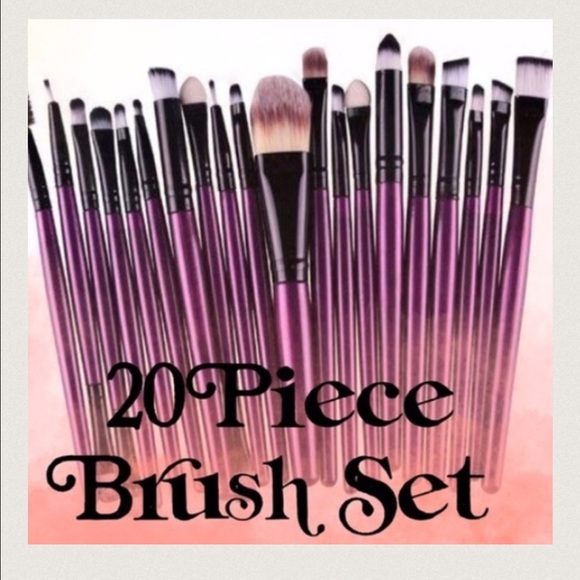 Makeup brush set 💕 20 piece set