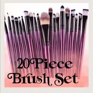 Makeup brush set 💕 20 piece set
