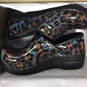 Never-worn size 37 Dansko Clogs
