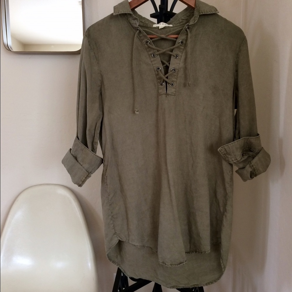 Cloth and Stone Lace up shirt