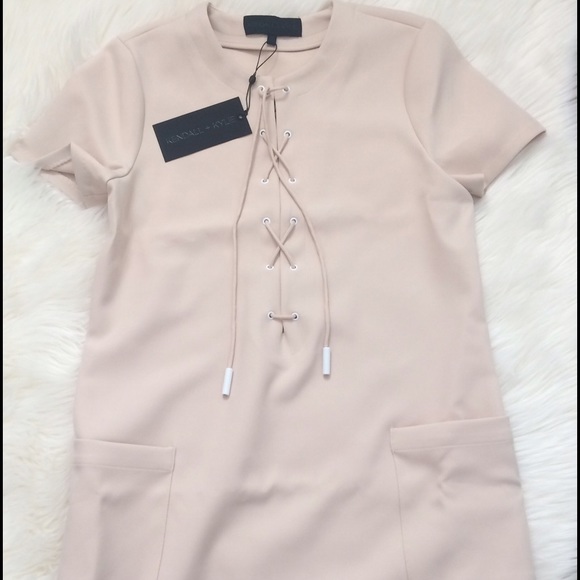 Kendall + Kylie - Picture 3 of 6