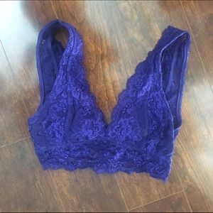 Deep V-back bralette