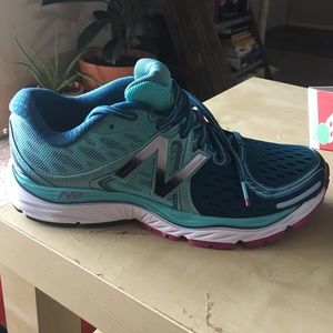 New Balance 1250v6 running shoes