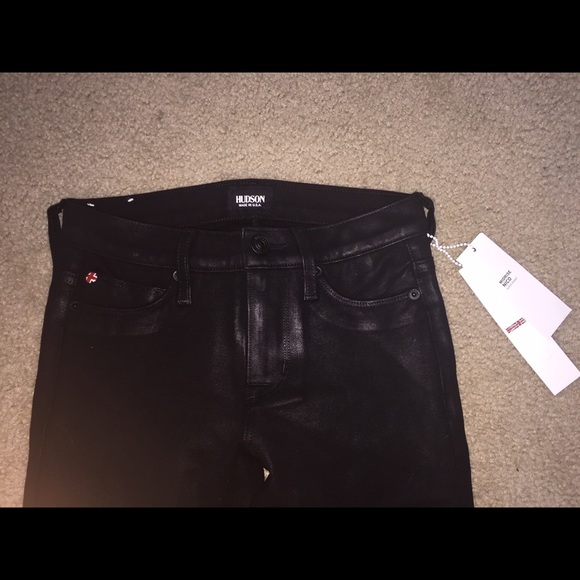 ✨• NWT AUTHENTIC Hudson Nico Jeans • ✨