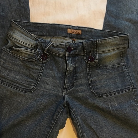 Jeans - Picture 2 of 2