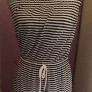 NWT sleeveless gorgeous and super soft dress S 4