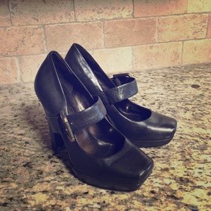 Jessica Simpson heels