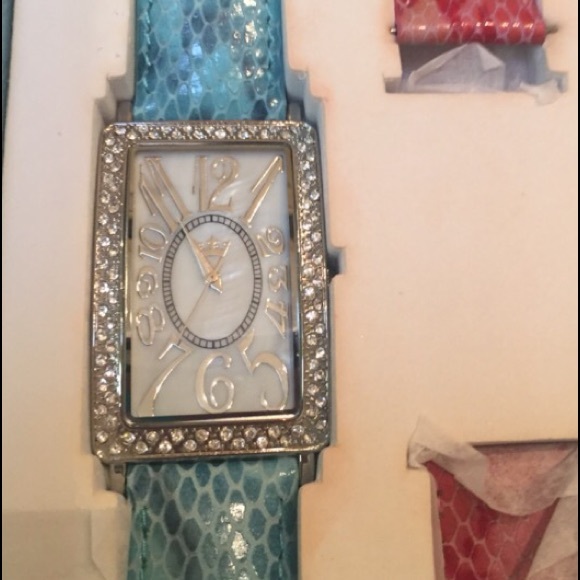?SALE! Crystal Watch Set With 6 Leather Bands!