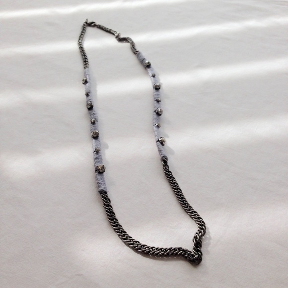 LOWEST Rhinestone // necklace - Picture 3 of 3