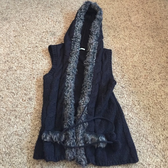Knit and fur black winter vest / top