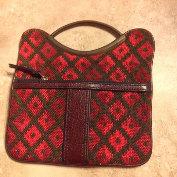 Fossil Clutch