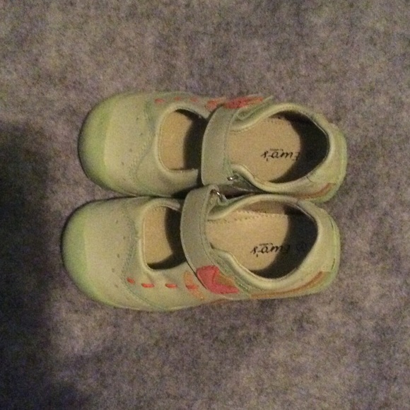 Little Girls Size 26(9) Shoes