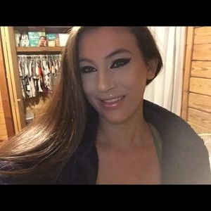 Meet your Posher, Maya