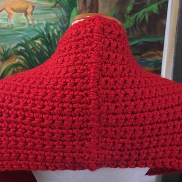 ❄️Warm and Cozy Red Infinity Scarf.❄️ - Picture 3 of 4