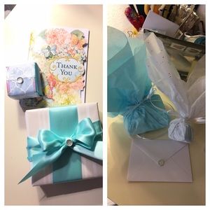 I GIFT WRAP YOUR ITEMS!! ❤️(CLEARANCE ITEMS NOT WRAPPED)