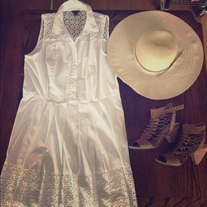 Ann Taylor lined white cotton dress. Large