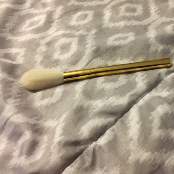 Tarte makeup brush
