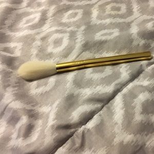 Tarte makeup brush