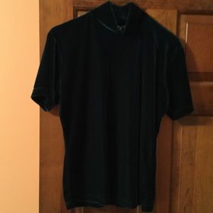 Velvet top just in time for Christmas!!🎄