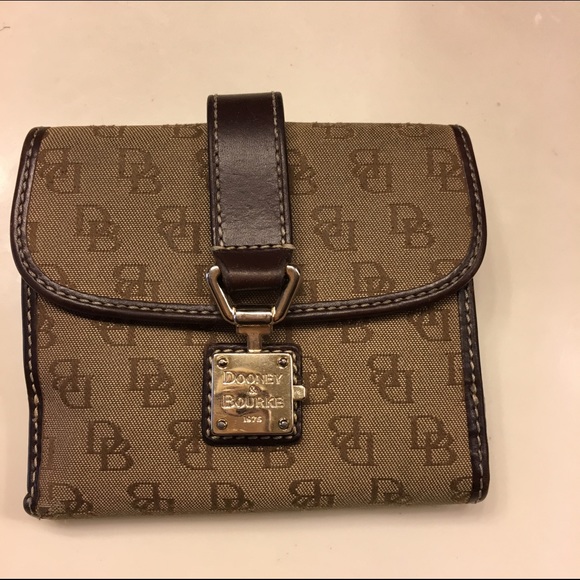 Dooney and Bourke wallet