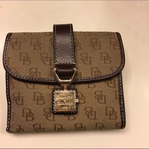 Dooney and Bourke wallet
