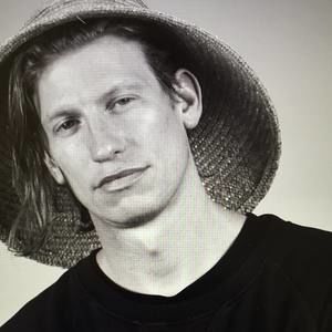 Meet your Posher, Tom