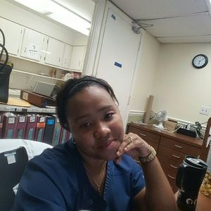 Meet your Posher, Holly