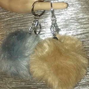 2 Faulk Fur Key Ring Balls