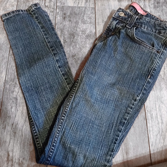 *BUNDLE & SAVE* Levi's 518 Skinny Jeans