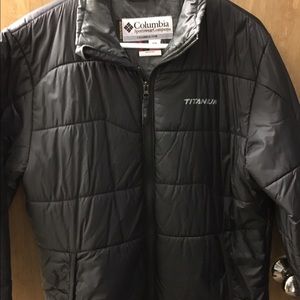 Columbia puffy jacket BARELY WORN