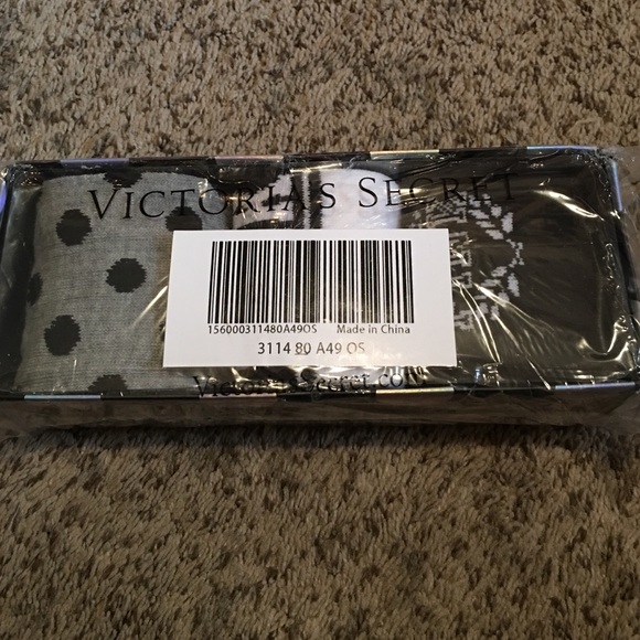 BNWT. Victoria's Secret 3 pk knee high socks