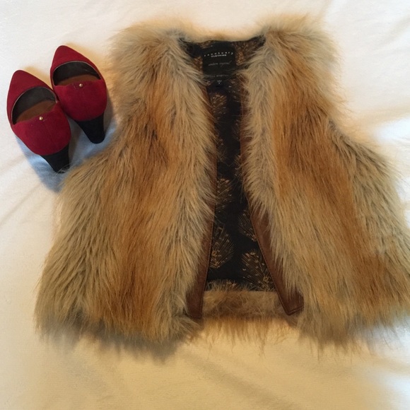 Sanctuary Jackets & Blazers - Faux fur vest🍂