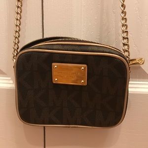 Michael kors cross body bag