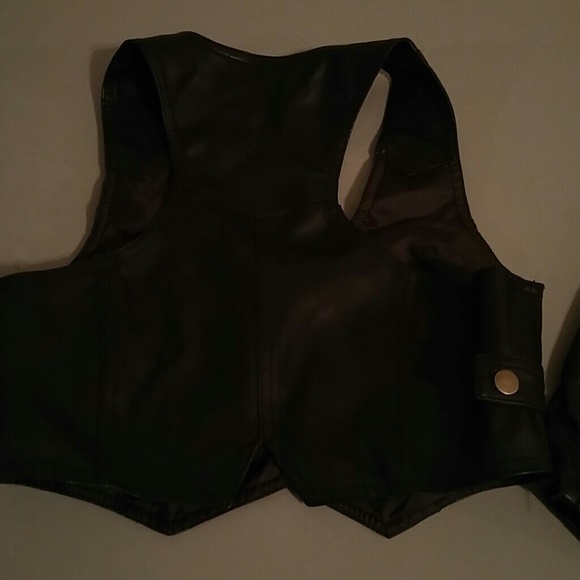 Vest - Picture 2 of 2