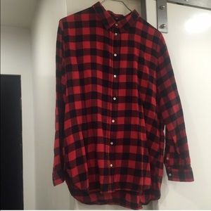 Black and red H&M plaid button up