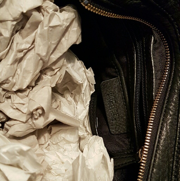 🛇SOLD🛇 Michael Kors Fulton Bag - Picture 2 of 4