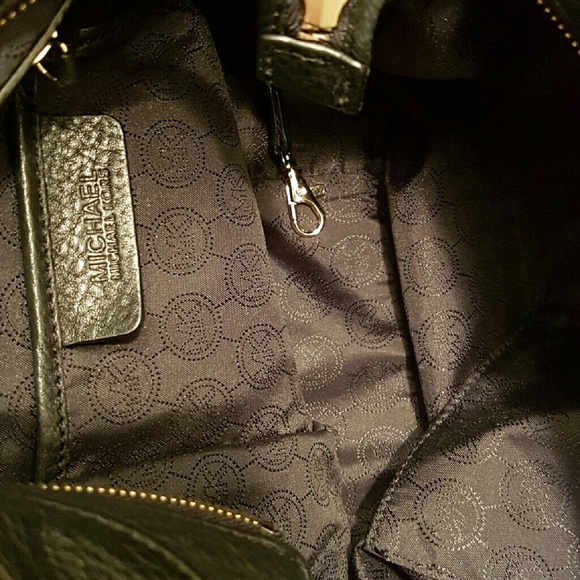 🛇SOLD🛇Additional Michael Kors Fulton Tote Photos - Picture 2 of 4