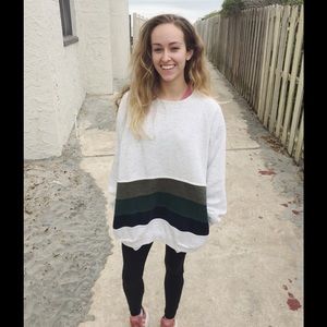 Vintage - Pocketed Sweatshirt