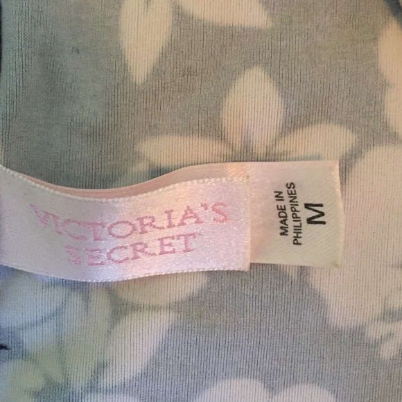 Bikini - Picture 2 of 2