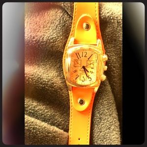 ONLY $5 WHEN BUNDLED!! ORANGISH / BROWN WATCH